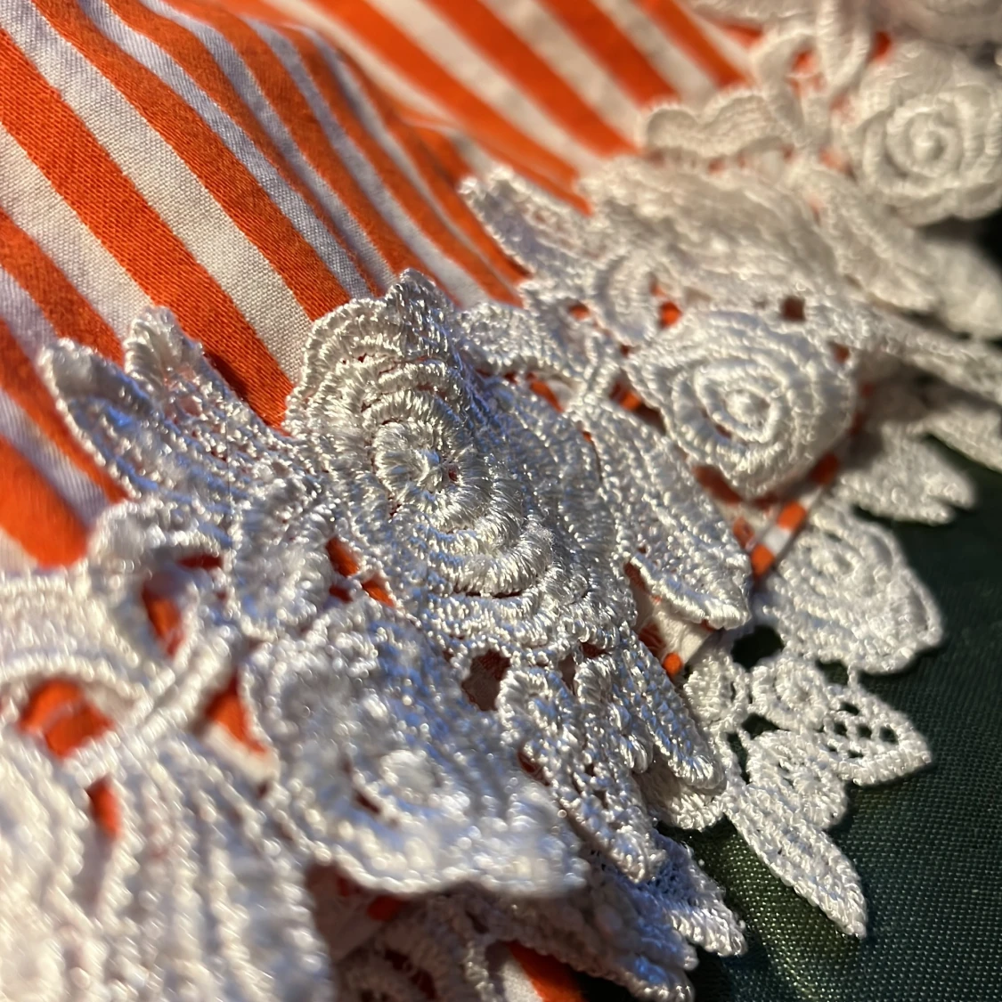 Randigt set ser mycket bättre ut på - 90