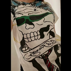 Ed Hardy t-shirt - Edhardy t-shirt i storlek XL men är mer som en M/S. Skön t-shirt med bra kvalite :) Frakt 39kr 