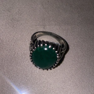 Silver  - män ringer