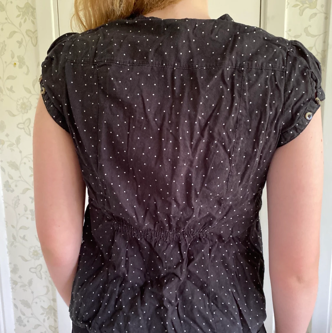 Svart Top med vita prickar - 90