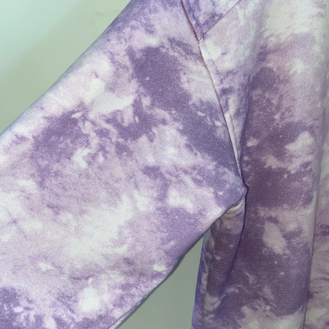 Cool sweatshirt! - 90