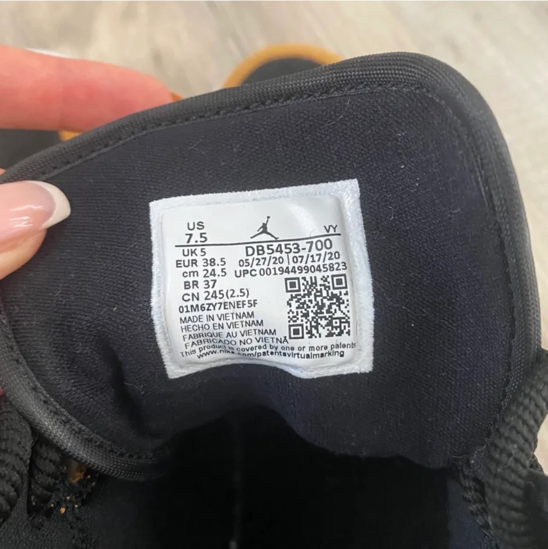 Nike air Jordan mid - 90