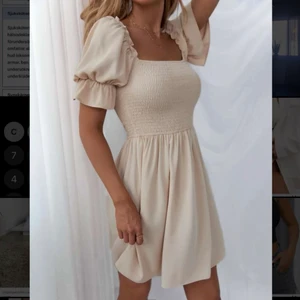 Klänning  - Köpte denna super fina klänningen från shein men färgen passade tyvärr inte mig :/ storlek XS