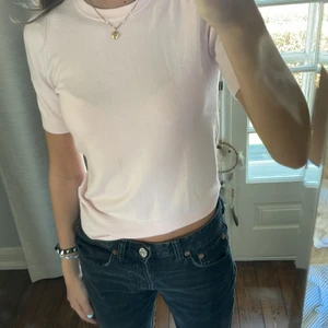 Zara tröja  - Jättefin zara tröja. Köpte i höst och i jätte fint skick, säljer då jag har 2 av den. Köp direkt för 250❤️❤️