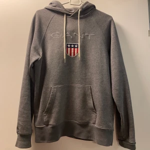 Gant hoodie  - Säljer denna gant hoodien då den inte kommer till användning längre.