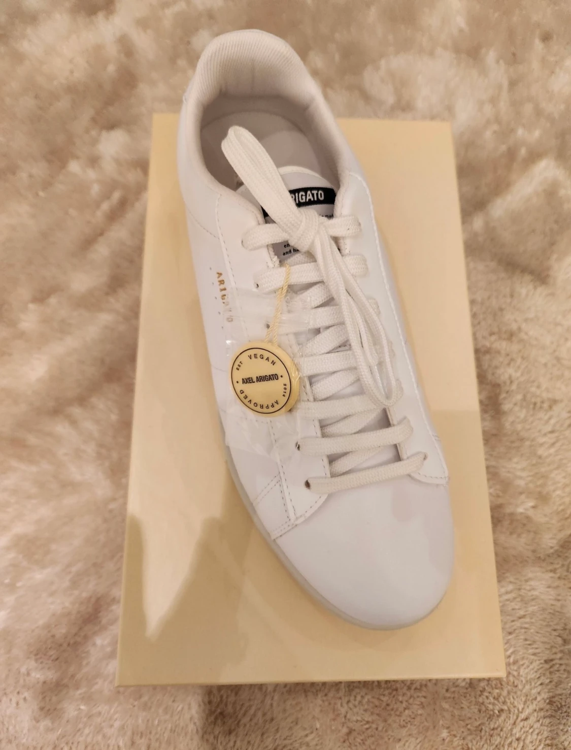 Axel Arigato sneaker