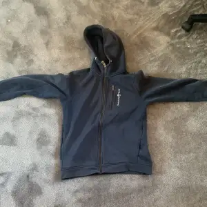 Zip hoodie skick 6-10 för är solblekt 