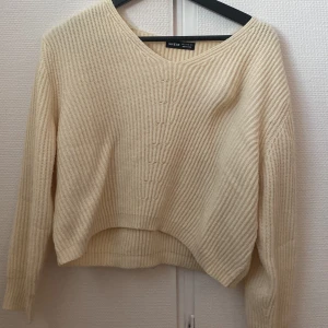 Stickad tröja - Fin stickad tröja