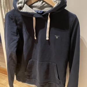 Gant hoodie XS - Fint skick och bra i storleken 
