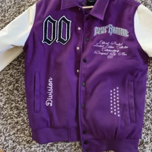 Panther varsity jacket  - Condition: very good  Worn a couple of times  Selling because I need to travel to another city. Bought for: 1600kr