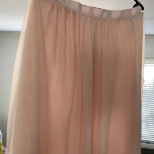 Tyllkjol - Tyllkjol från HM stl 38