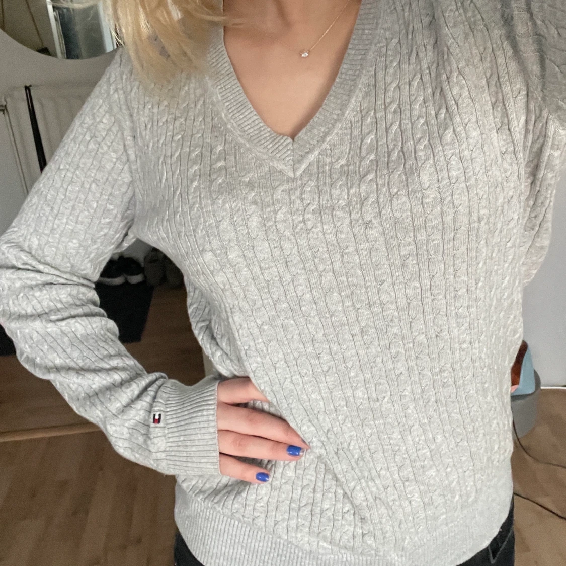 Grå stickad tröja!