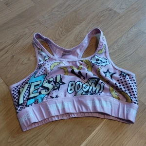 STRONGER sport bh storlek M - Sportbh från stronger i storlek M