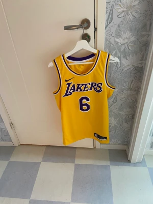 Lakers basketlinnen  - Helt ny Lakers basket linne.