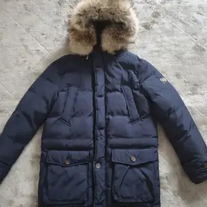 Morris Vinterjacka Parkas med päls Marinblå Nypris 5500kr Skick 8.5/10