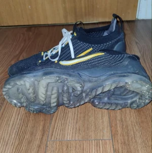 Nike vapor Max 47/46.5 - Använda  Nike skor säljer för billig peng  