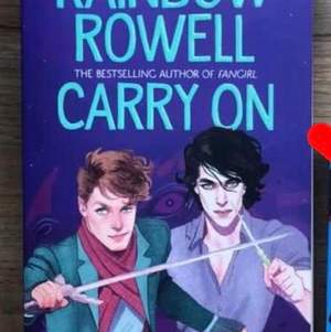 Säljer ett oläst ex av Carry On av rainbow rowel på engelska. Säljer det pga att det inte är min smak i böcker:) Frakt tillkommer eller kan mötas upp i Göteborg 💕