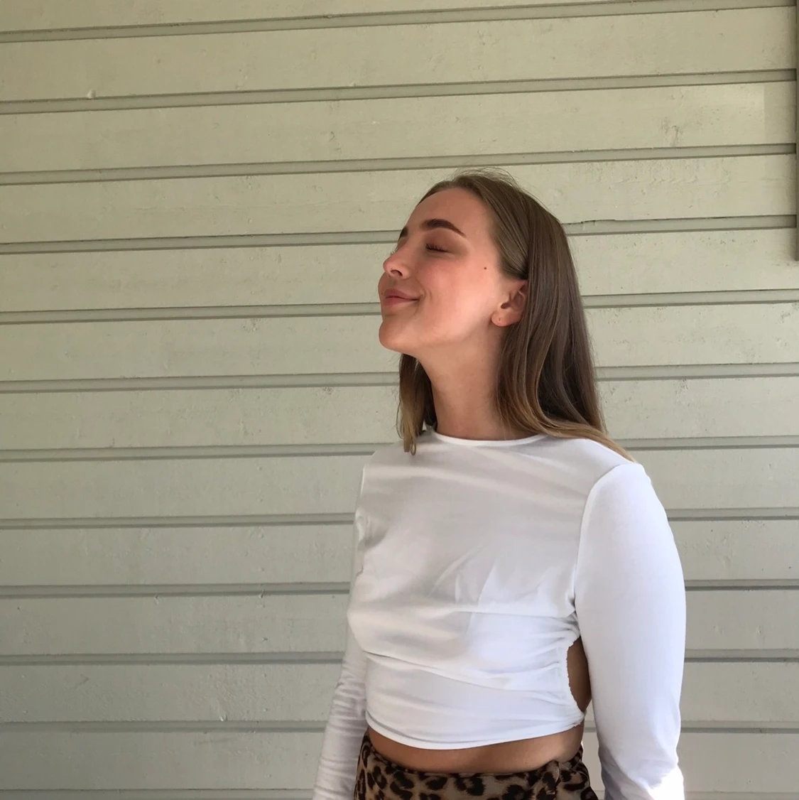 Vit topp med knytning i ryggen - 90