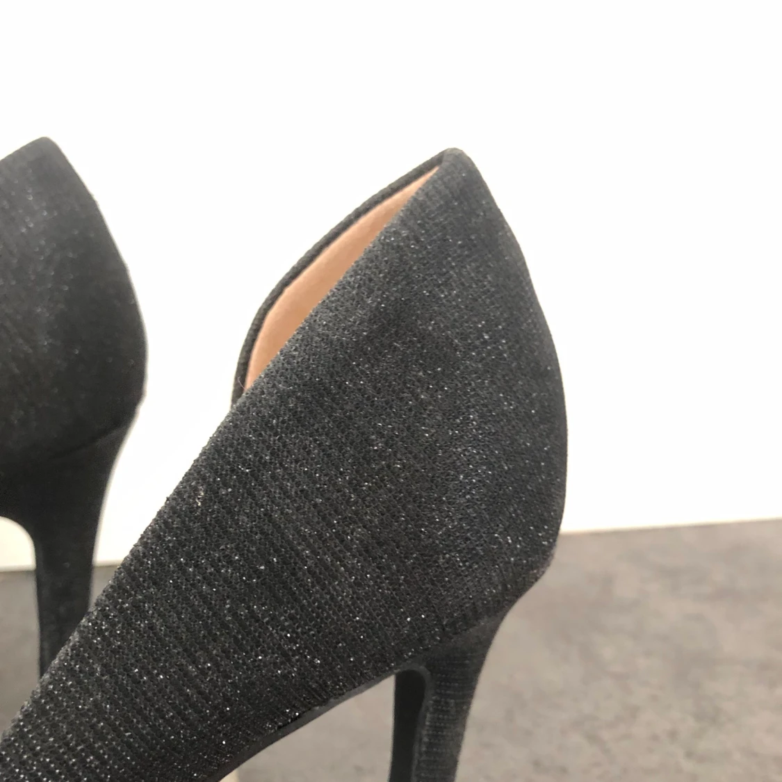 Glittriga klackskor  - 91