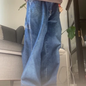 sohk jeans / school of hard rock  - size 30 , väldigt nice sexiga och fina köp av mig. dem e lite Distressed på trycket där back men d ändå väldigt sexi och nice