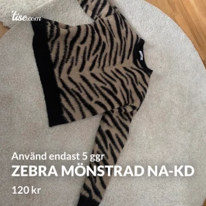 NA-KD zebra tjocktröja  - Jätte fin och mysig men använder ej längre 