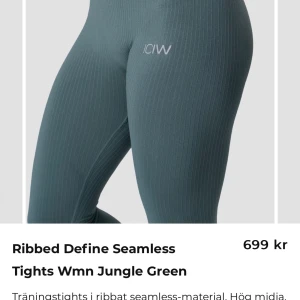 Iciw byxor  - Jätte sköna träningsbyxor i stretchigt material. Använda 5ggr så i princip som nya. Storlek xs men kan passa en M också!  Ord pris 699kr