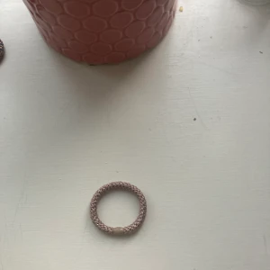 Kknekki - Jätte fin färgglad Kknekki äkta och aldrig använd❤️❤️