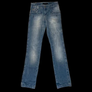 Star Jeans - Normal/låg midjade straight jeans från Star, den kom tyvärr inte till användning hos mig(ny skick) 