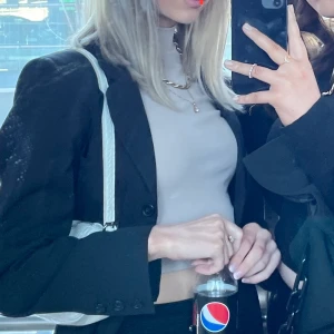 Beige Fröja med öppen rygg - Säljer på grund av flytt utomlands!