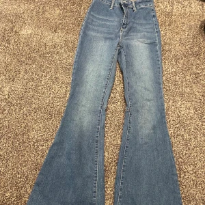 Bootcut jeans - Snygga bootcut jeans köpta i usa. Strl är 3/26 