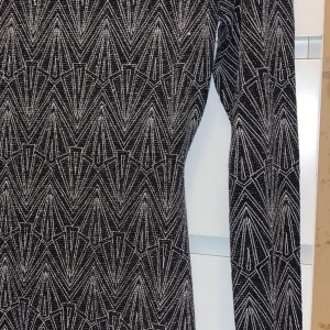 glitter klänning  - använt två gng. jätte glittrig o fin och öppen i ryggen 