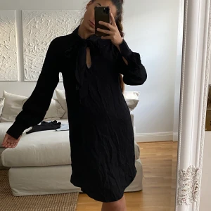 Blus/klänning från H&M - Blus/klänning från H&M som jag aldrig använt. Den har mönster (se bilder)