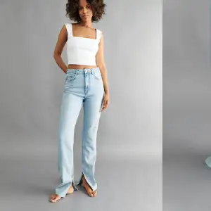 Helt nya jeans från Ginatricot andvända 1 gång! Säljer då dom är för stora för mig💗