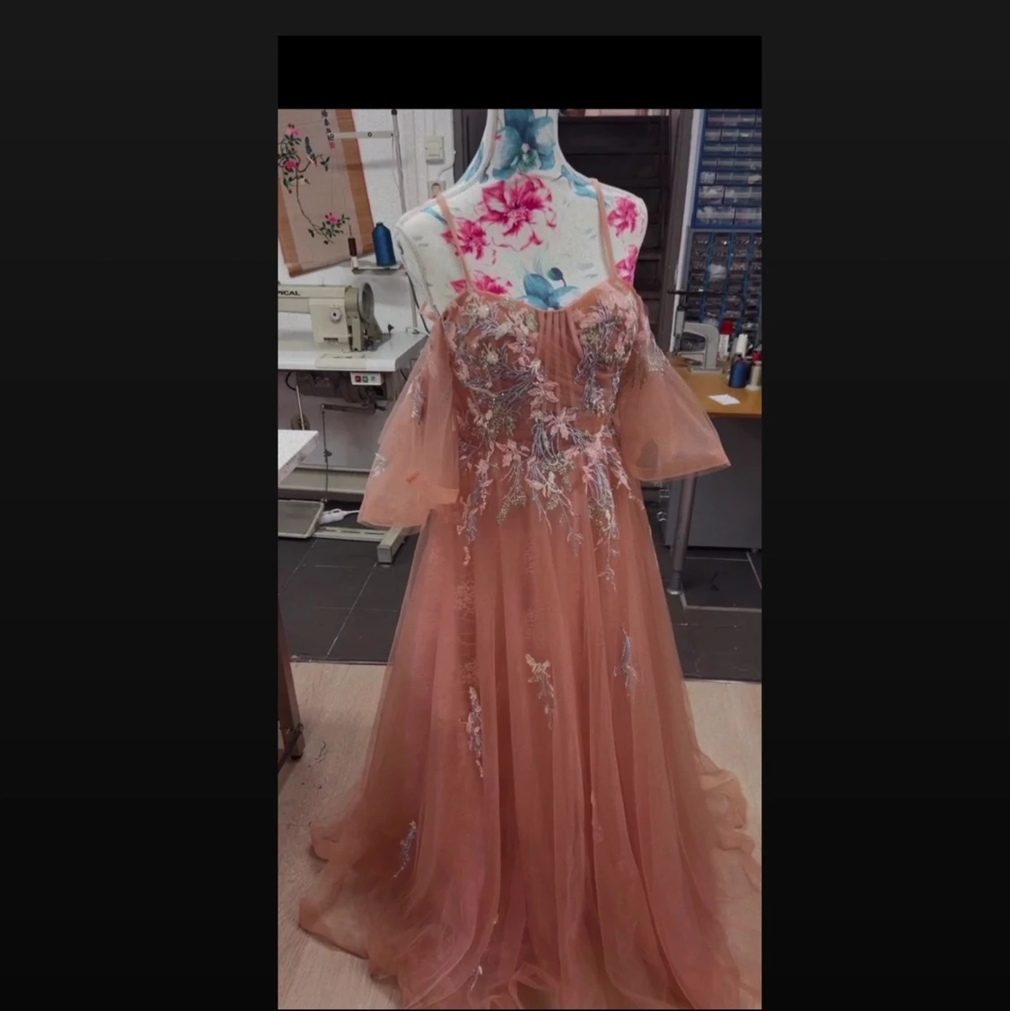 En klänning från Dressromm - 90