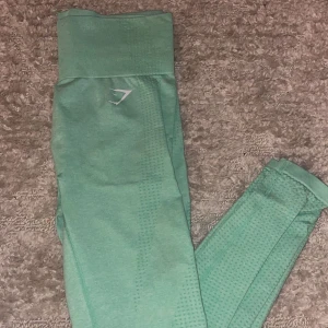 Gymshark tights  - Turkosa tights från gymshark. Använda 1 gång. Storlek S
