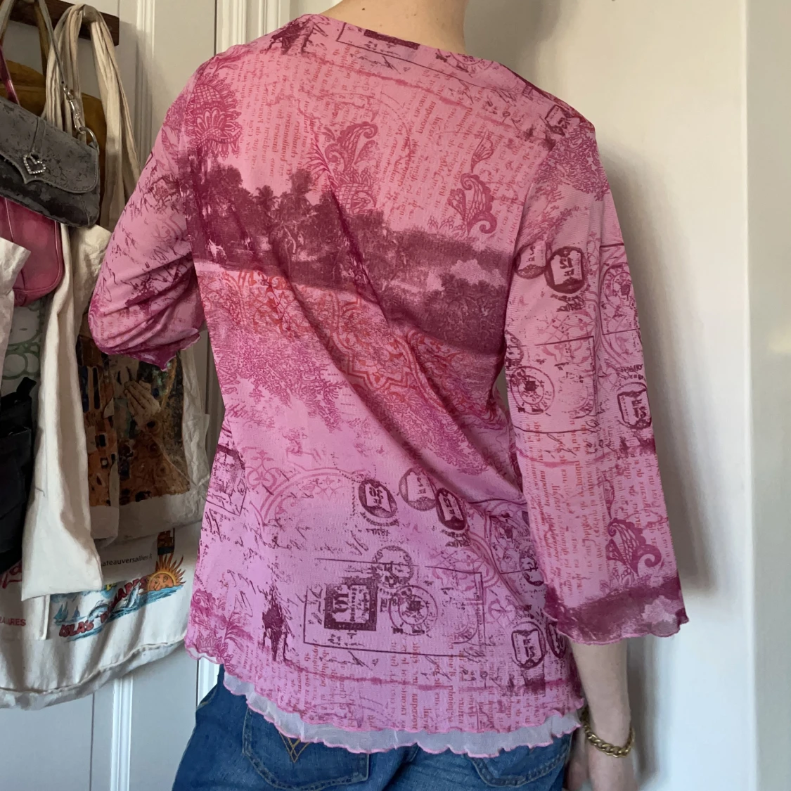 Rosa vintage topp mesh paisley trekvart v-ringad 90s