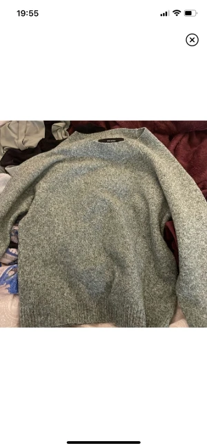 Stickad tröja - Supersnygg grön stiacksd tröja, Nästan aldrig använt❤️