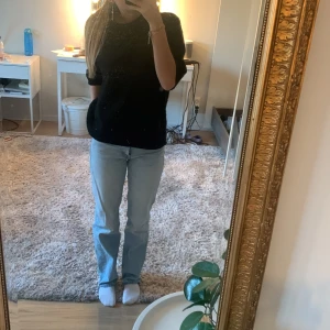 Zara jeans storlek 32 - Mig Rise jeans från zara i storlek 32