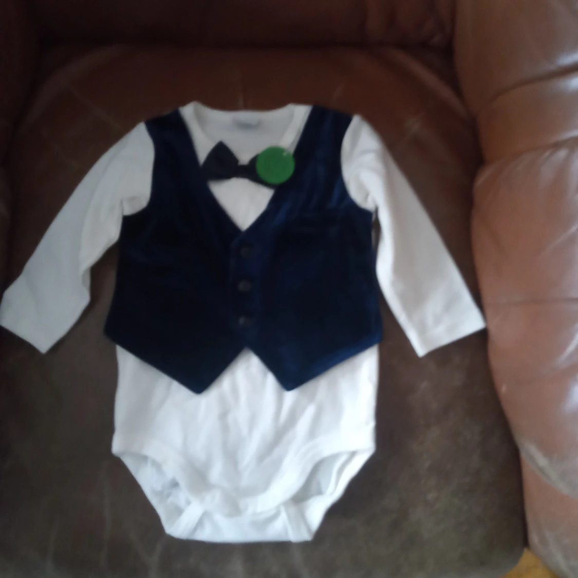 Body med väst och fluga stl 68.