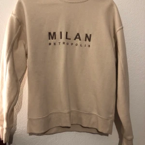 Tröja  - Tröja i nyskick, köpt ifrån New yorker