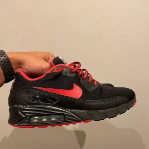 Nike Air Max 90  - Som nya, egendesignade på Nike ID.
