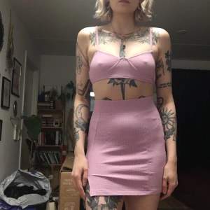 Set från bershka  - Gulligt det från bershka i storlek s, aldrig använts med lappar kvar på. 