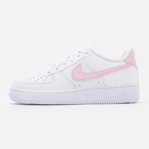 Nike air force - Superfina air force med rosa märke i nyskick!