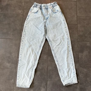 Jenas  - Jeans från Gina Tricot Storlek 40 Fint skick