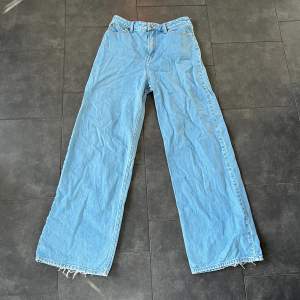 Lee jeans  Storlek W30 L33 STELLA A LINE Lite slitna nertill annars fint skick