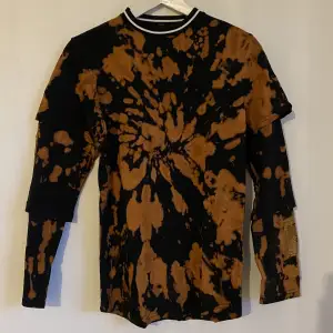 Drop Dead burnt long sleeve   Knappt använd   Storlek herr xs