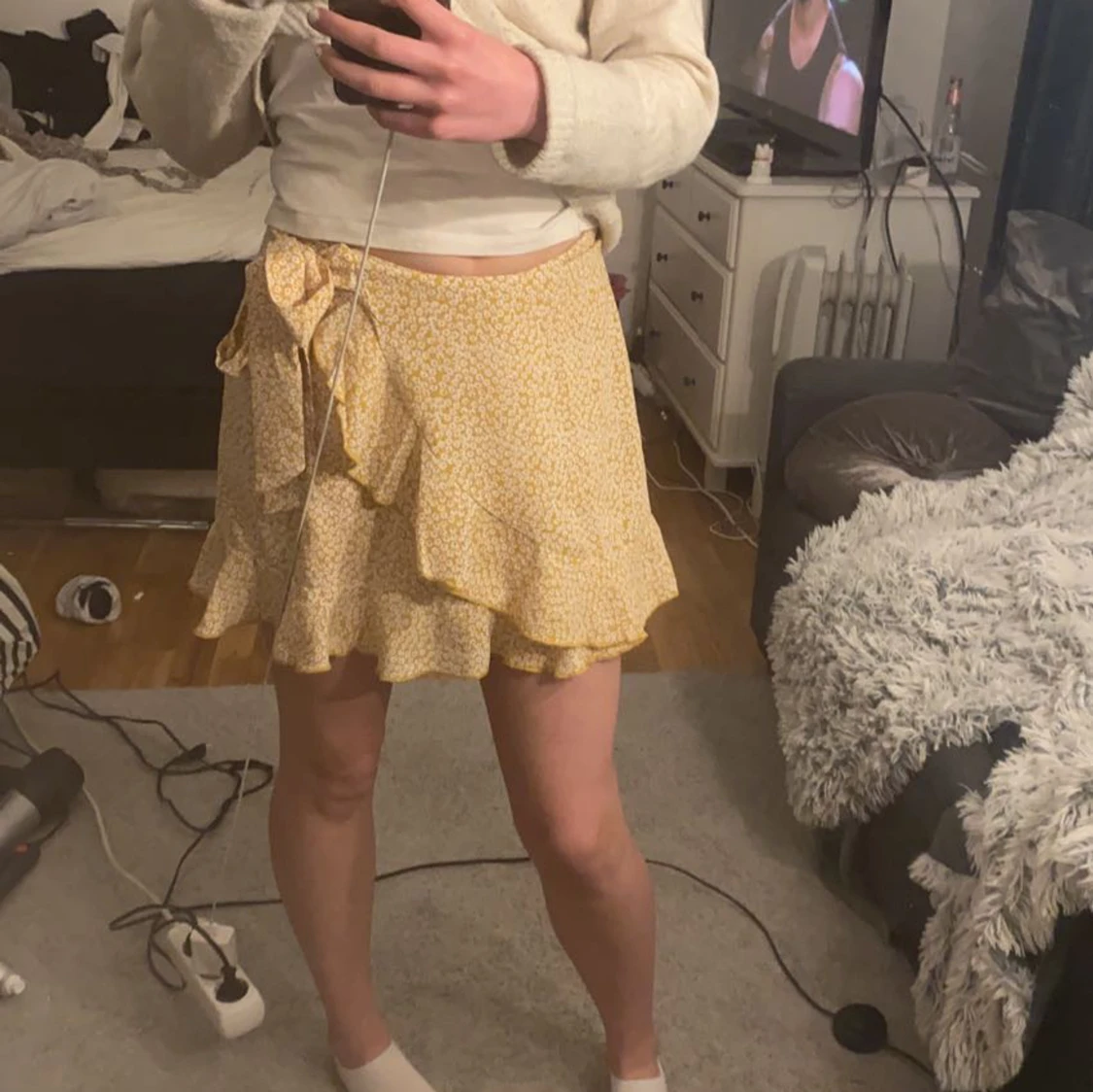 Gul blommig kjol - 90