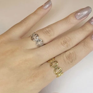 Ring med smileys  - Jättefina justerbara ringar från Tinsel, finns i både silver och guld 💓 Frakt med frimärke: 13kr  Shoppa här eller hos www.tinsel.se