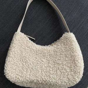 Bag - Fluffy bag from h&m 