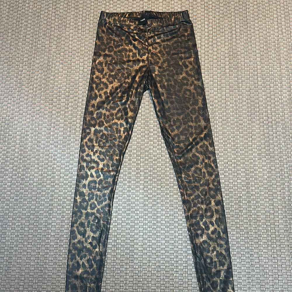 Unika leggings . Jeans & Byxor.